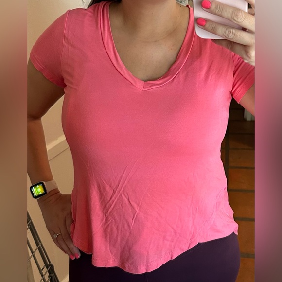 Latched Mama v-neck boyfriend nursing maternity t-shirt - coral pink XS - Picture 4 of 7